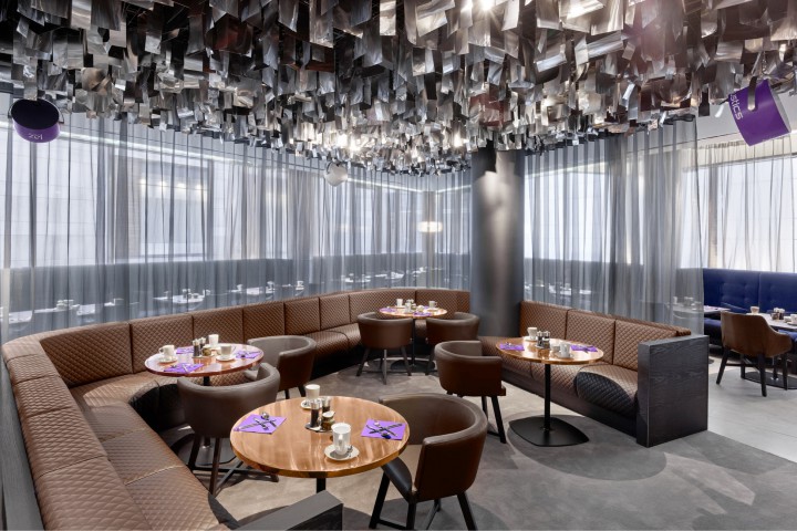 A modern lounge area with 180° windows.